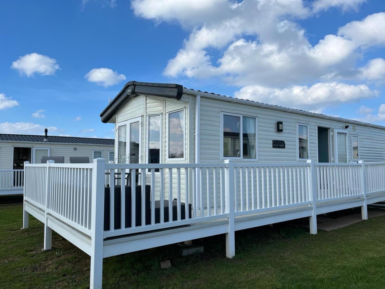 Camping Gds Luxury Caravan Hire *