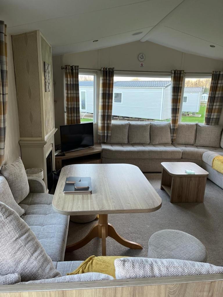 Gds Luxury Caravan Hire Campsite *