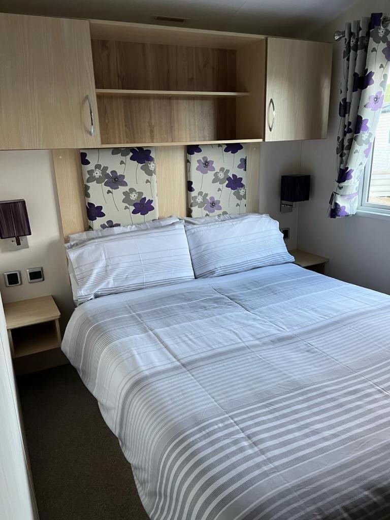 Gds Luxury Caravan Hire *