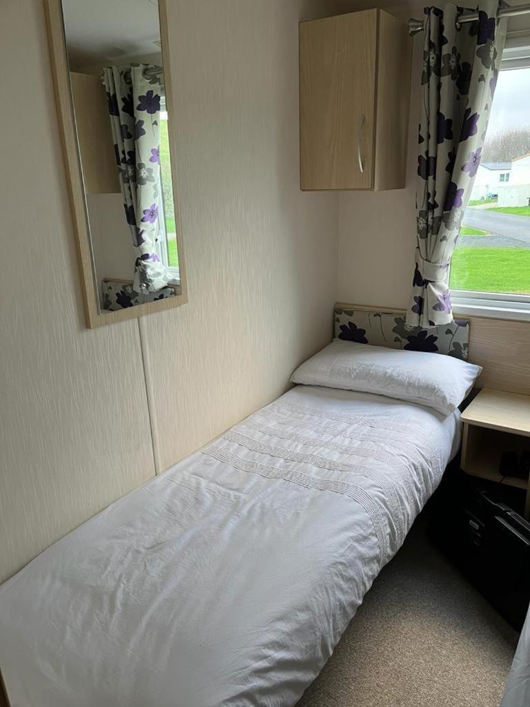 Gds Luxury Caravan Hire Campsite *
