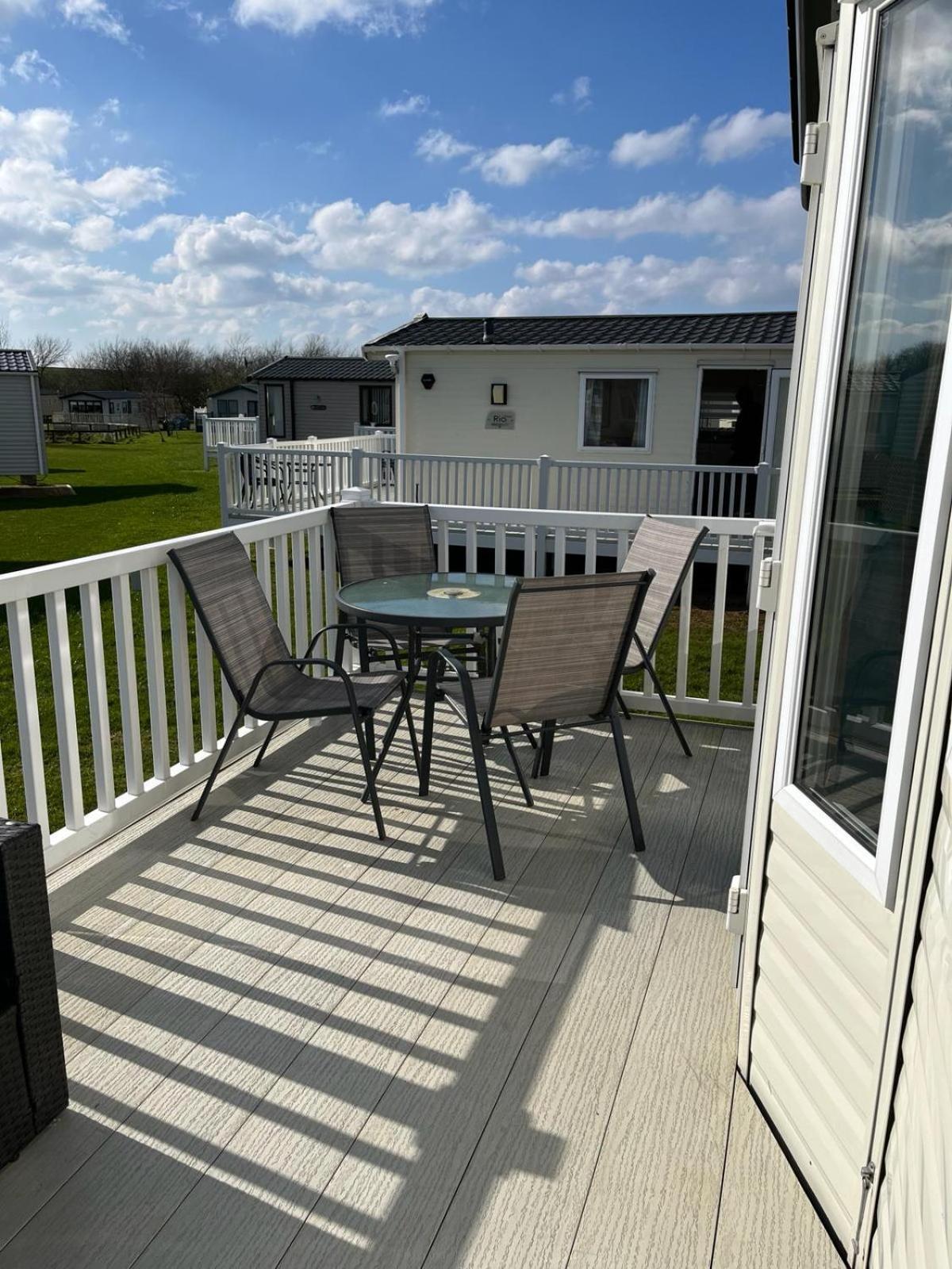 Gds Luxury Caravan Hire Campsite *